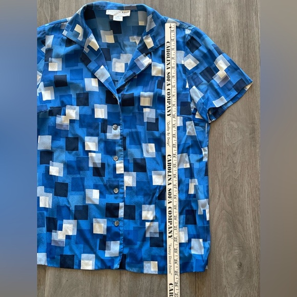 Katherine Kelly 100% Silk Blue Square Short Sleeve Button Down Blouse Women’s 12 - Picture 8 of 8